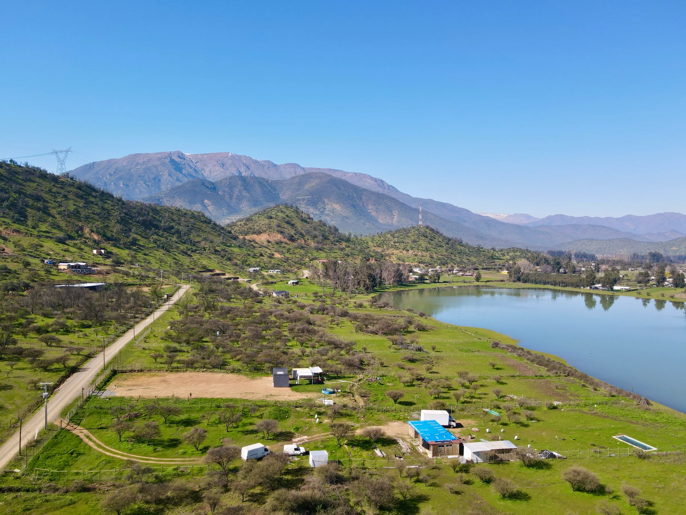 Laguna de Chada desde las parcelas de Alta Vista